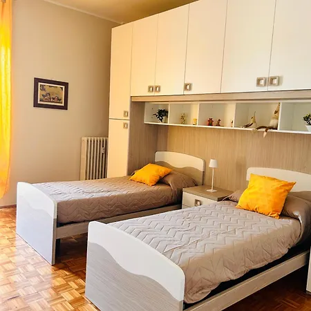 Casa Flora * Μπιέλλα